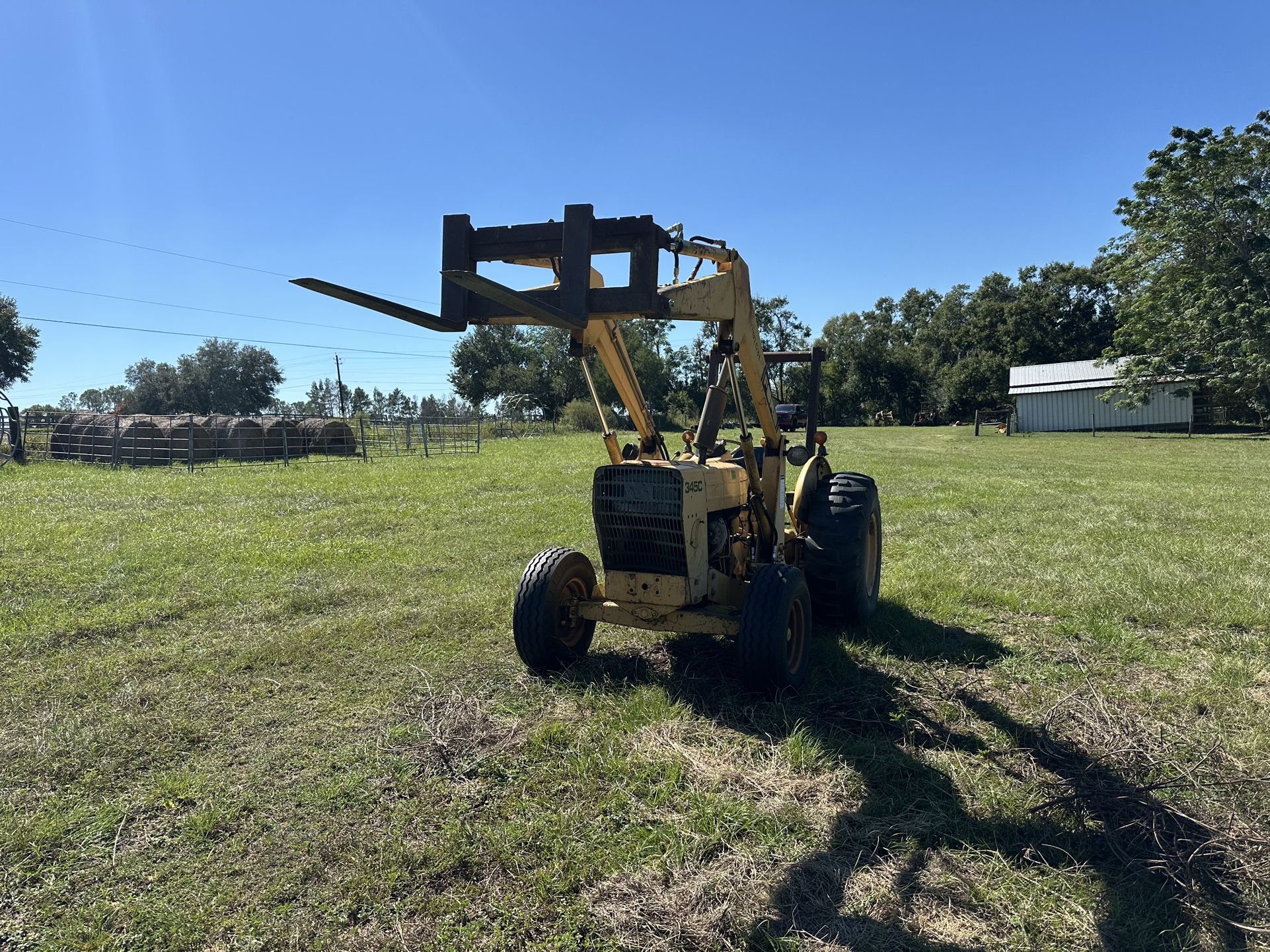 Ford Diesel Loader Tractor 