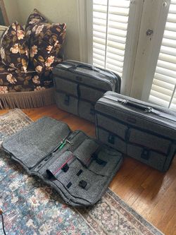 Givenchy 3-piece luggage set