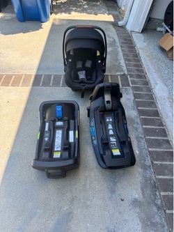 Nuna Pipa Car seat and 2x bases