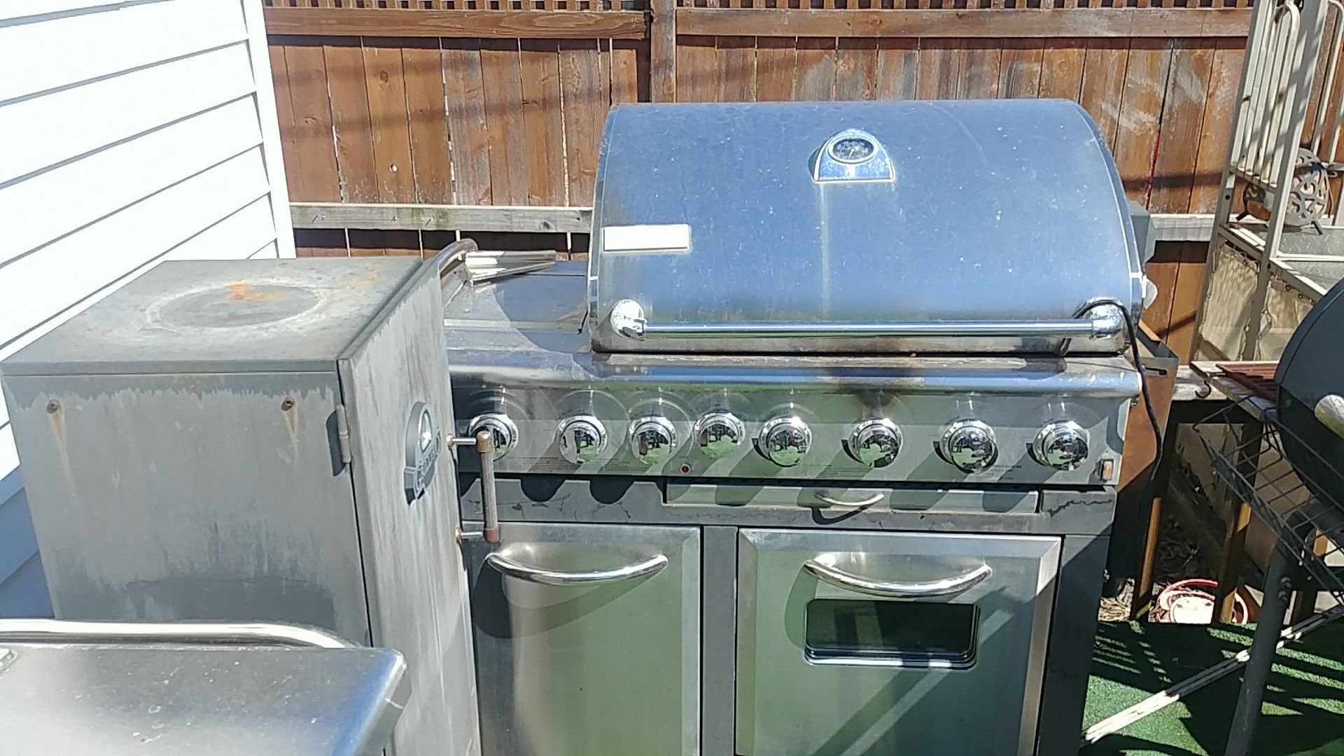 Outside BBQ Grill with oven