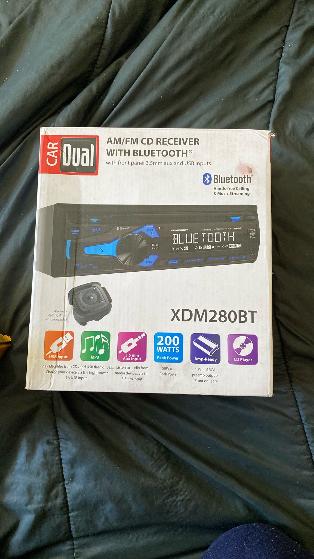 AM/FM CD Receiver With Bluetooth