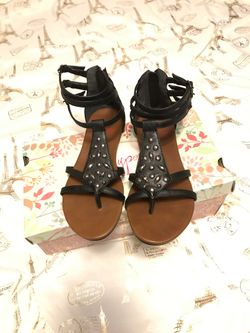 Jellypop Women sandals size -6-7 -9.5 -11