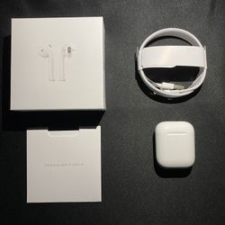 AirPods 2nd Generation With White Charging Case