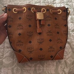MCM MINI BUCKET BAG 