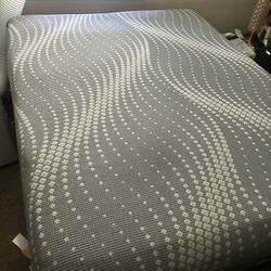 Sealy posturepedic Mattress with Adjustable Base (remote included)