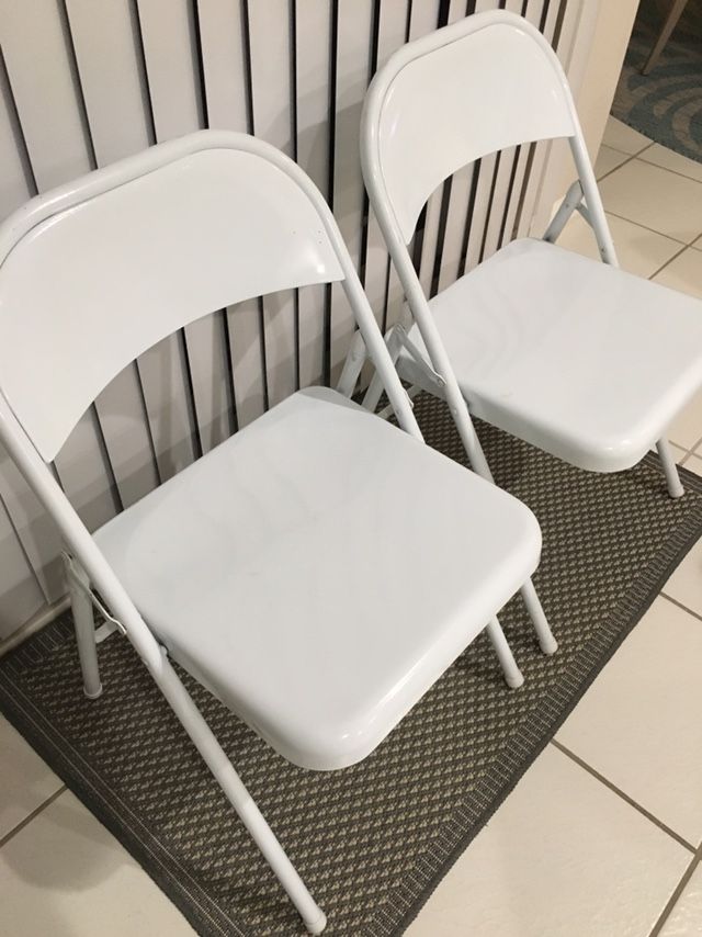 White Metal Folding Chairs