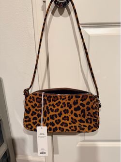 BNWT Baggu loaf bag