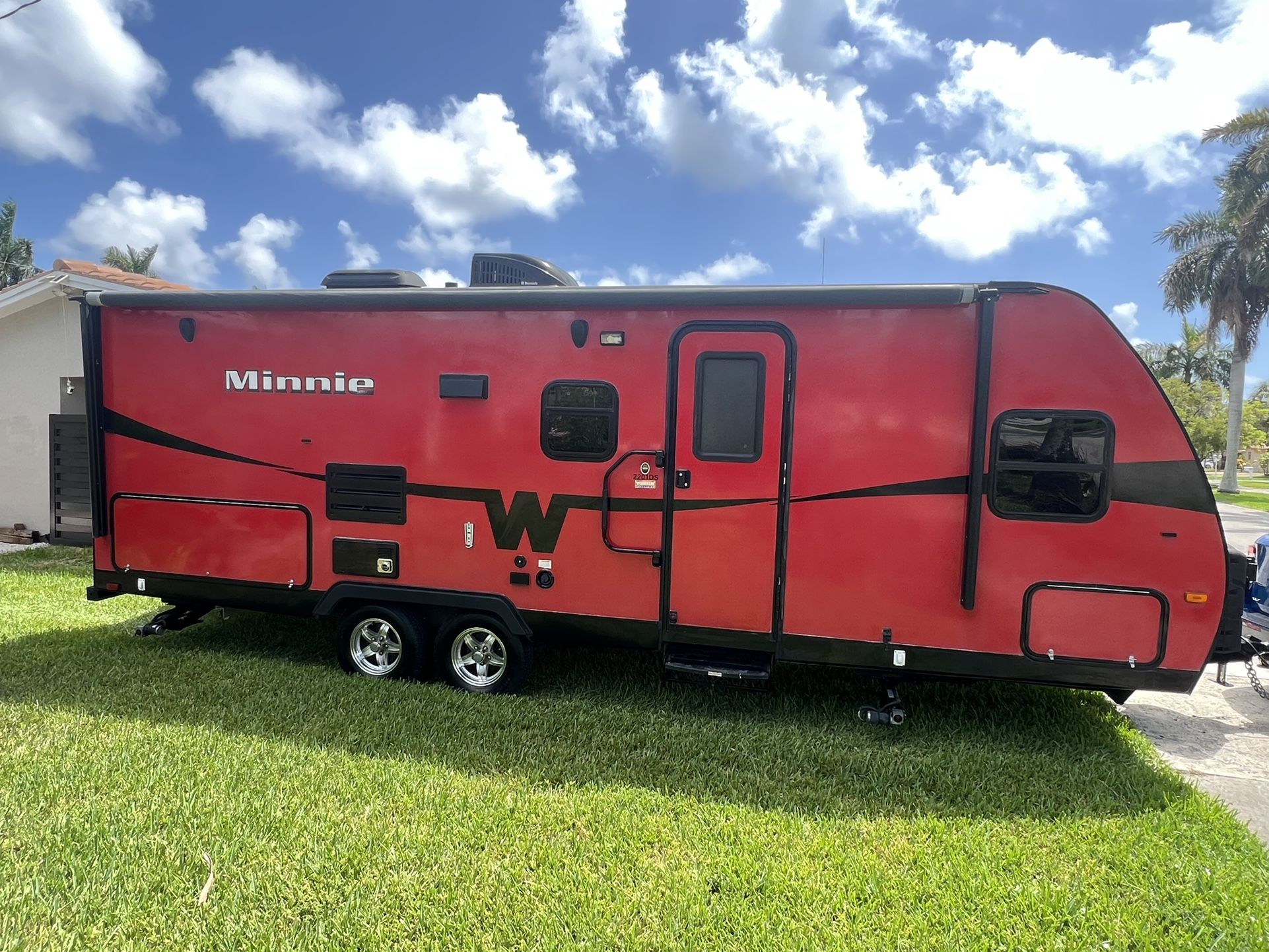 2015 Winnebago Minnie