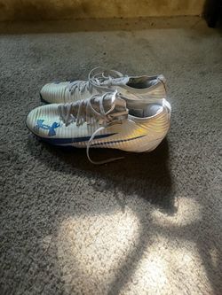 Under armor cleats