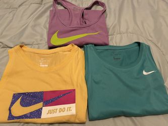Women’s Nike Workout Muscle Shirts