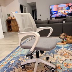 Modern Ergonomic Office Chair – White & Grayq