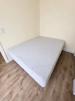 Barely Used Queen Memory Foam Mattress