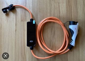 Kia Niro charging cable in new condition 