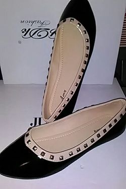Women flats