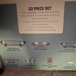 Bakeware 22 Piece Brand New