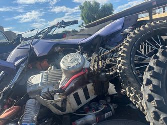 Dirt Bike for Parts or Repair.