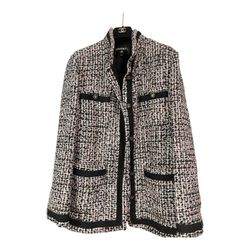 Chanel Classic tweed jacket Size 38