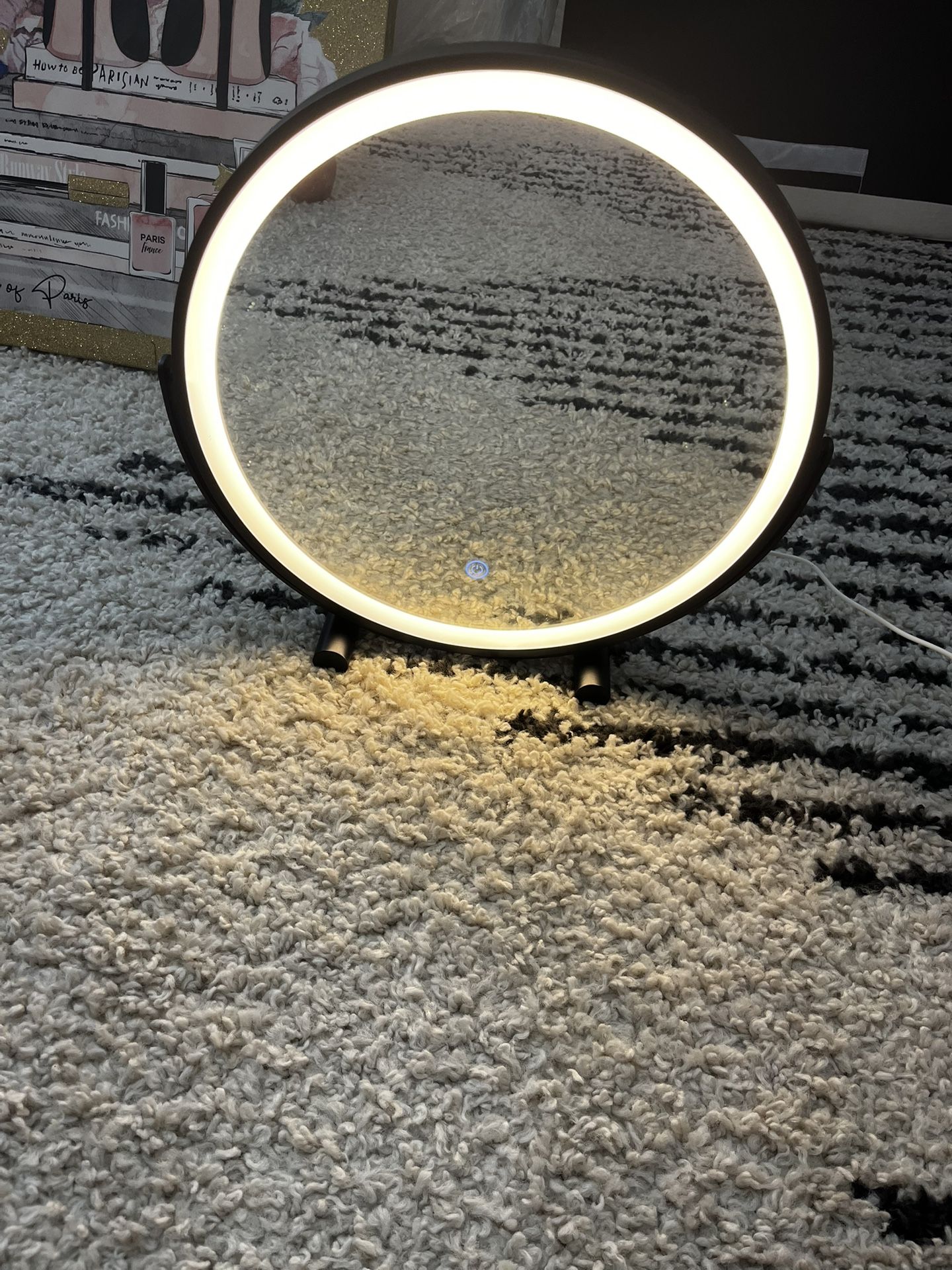 Vanity mirror