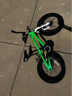 Kids bike royal baby