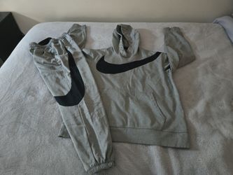 Nike Sweat Suit
