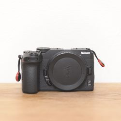Beginner Mirrorless Camera - Nikon Z30