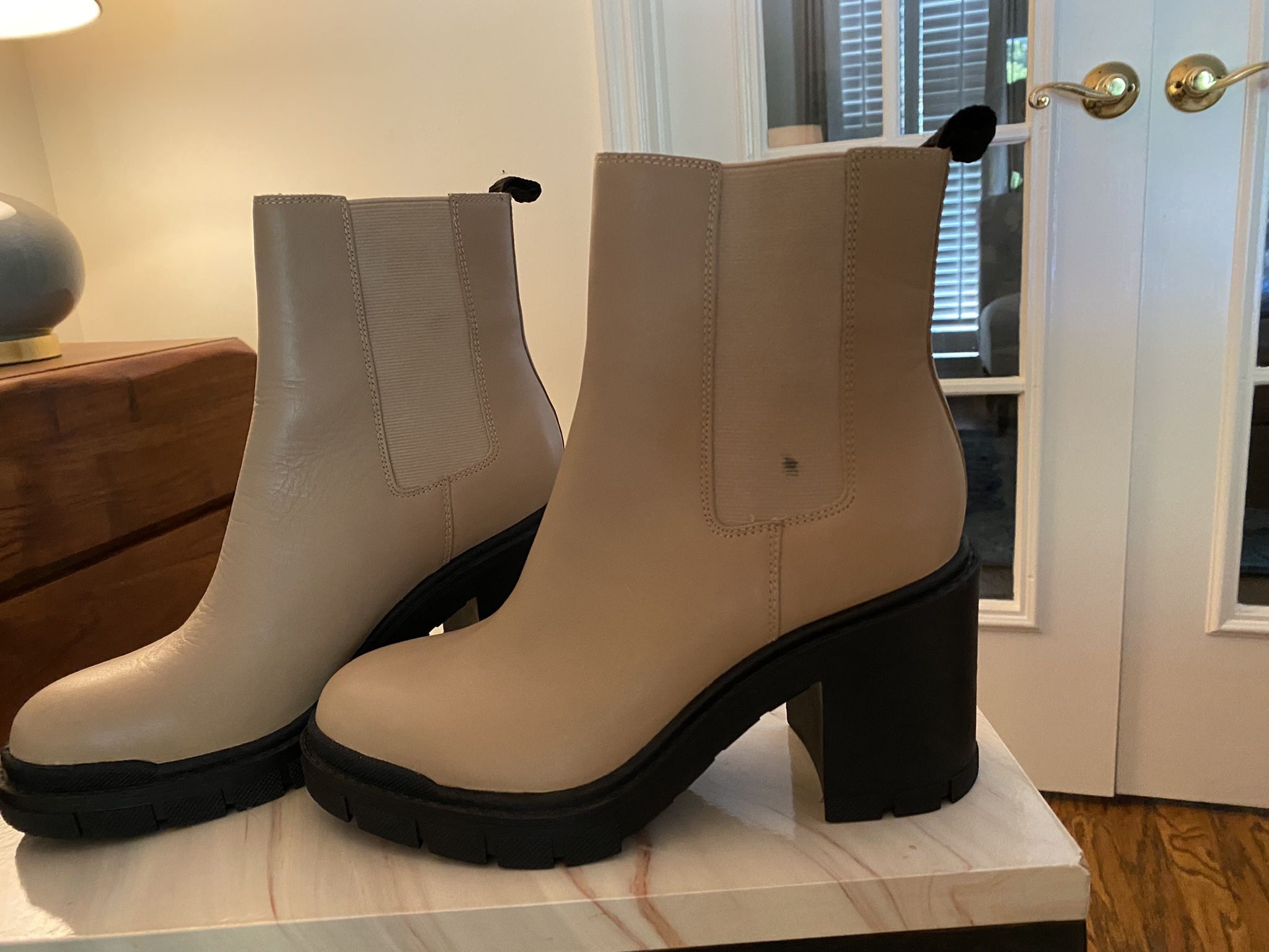 Marc Fisher Boots Size 7.5 Medium