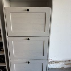 Shoe Rack with Adjustable Racks