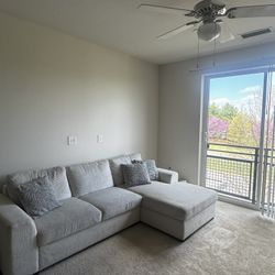 Cream Sectional Sofa (Mint Condition) 