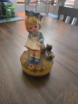 Sankyo vintage music figurine