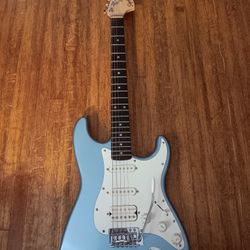 Squire Affinity Series Hss Strat Limeted Editon Ice Blue Metallic