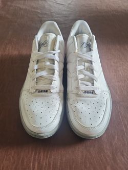 JORDAN FLIGHT 4 SIZE 8.5 FITS MORE LIKE A 9
