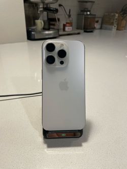 iPhone 15 Pro 256gb | Unlocked | 79% Battery Health