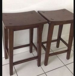 Pier One. 2 Stools