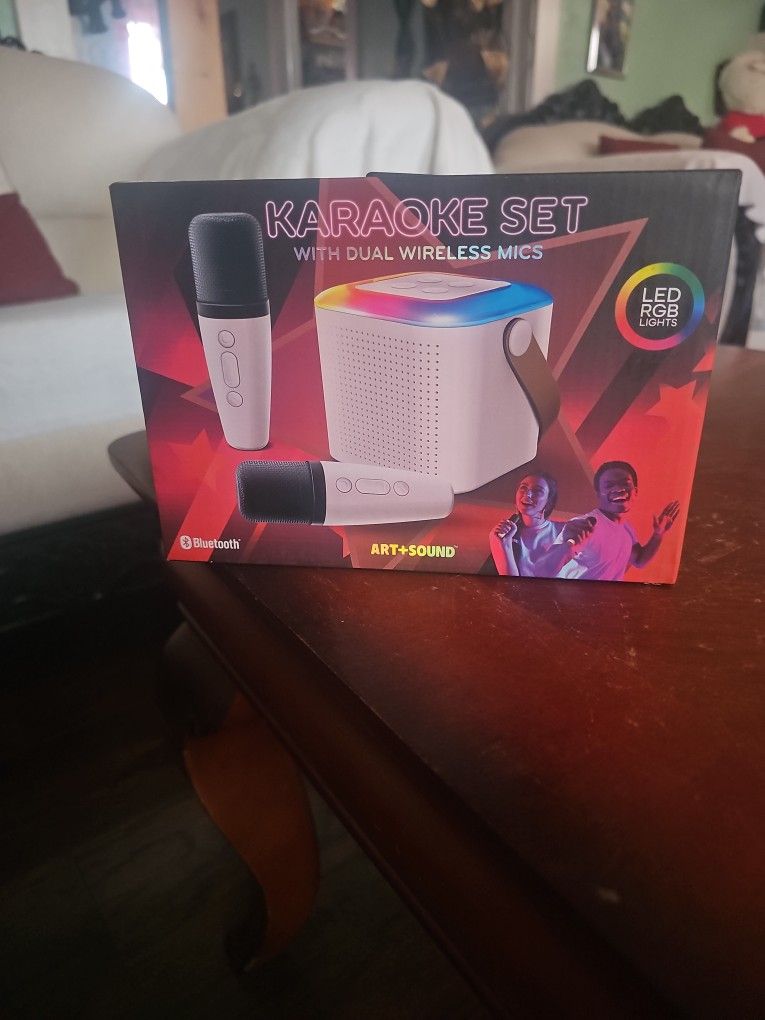 Art+Sound Karaoke Set With Dual Wireless Mics