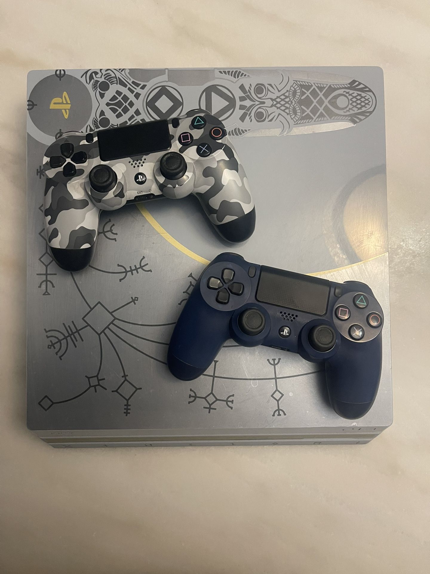 PS4 Pro System God Of War Special Edition 1TB