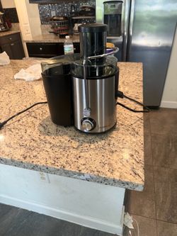 Premium Centrifugal Juicer Stainless Steel only used few times