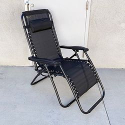 (NEW) $40 Folding Zero Gravity Outdoor Recliner Patio Lounge Chair Adjustable Headrest Textilene Mesh - Black