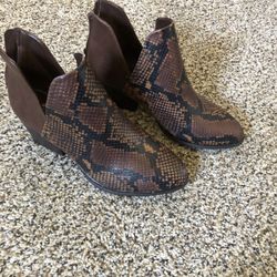 Snack Skin (faux) Womans Booties 