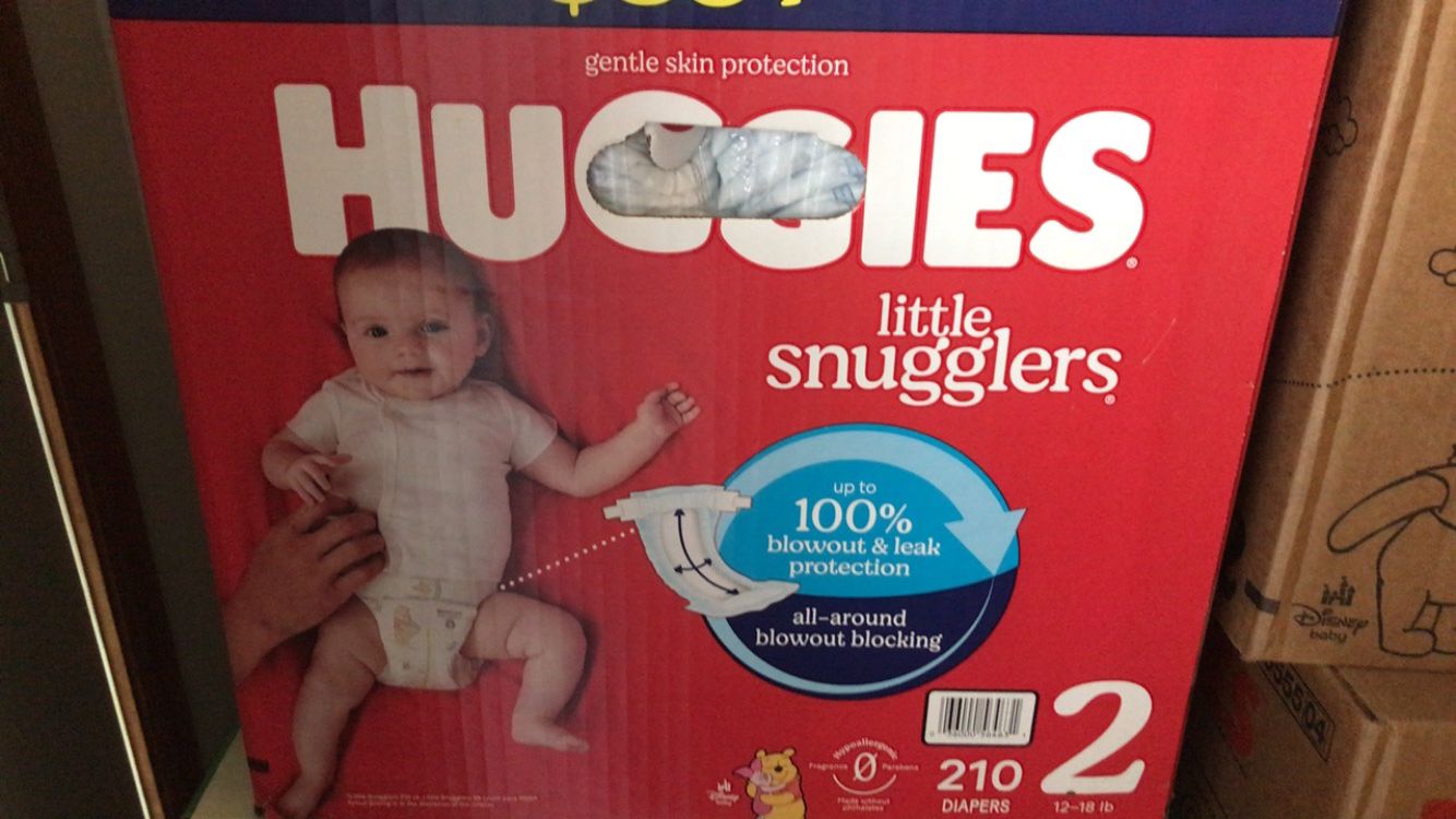 Huggies Diapers Size 2 (210 Count)
