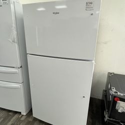 $799! Store Closing Special! Whirlpool 33”W Top Freezer Refrigerator, One Year Warranty