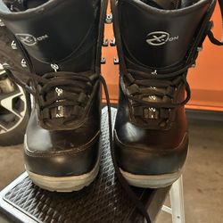 Snow Boarding Boots Women’s 6.5/ Boys 5