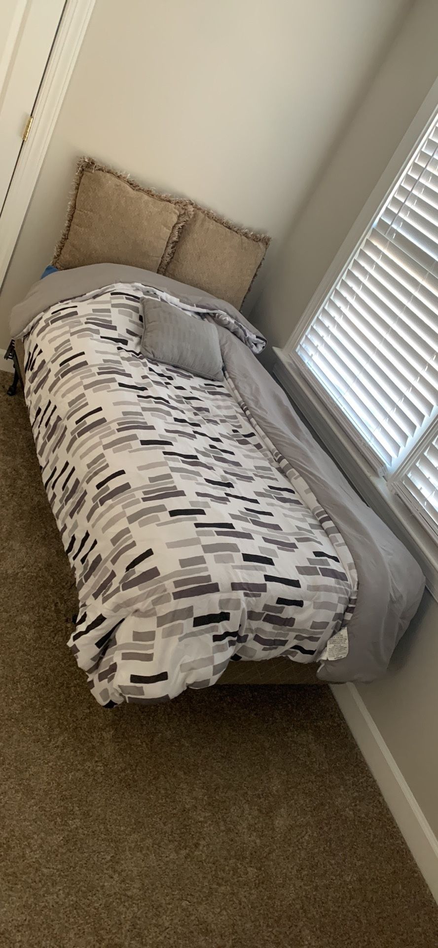 Twin Bed