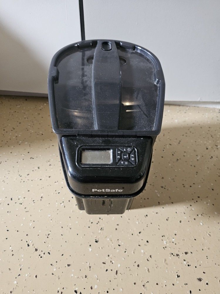 Automatic Pet Feeder - Dry Food