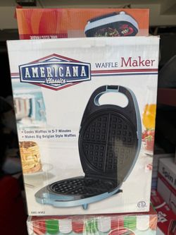 Americana Classics Belgian Waffle Maker (Seafoam Blue) - Brand New in Box