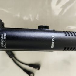 CANON MICROPHONE FOR VIDEOS ALONG W/CHARGER