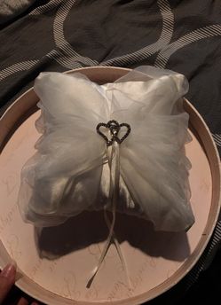 Ring pillow