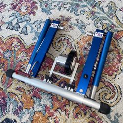 1upUSA CPR-A2000 Indoor Bicycle Trainer
