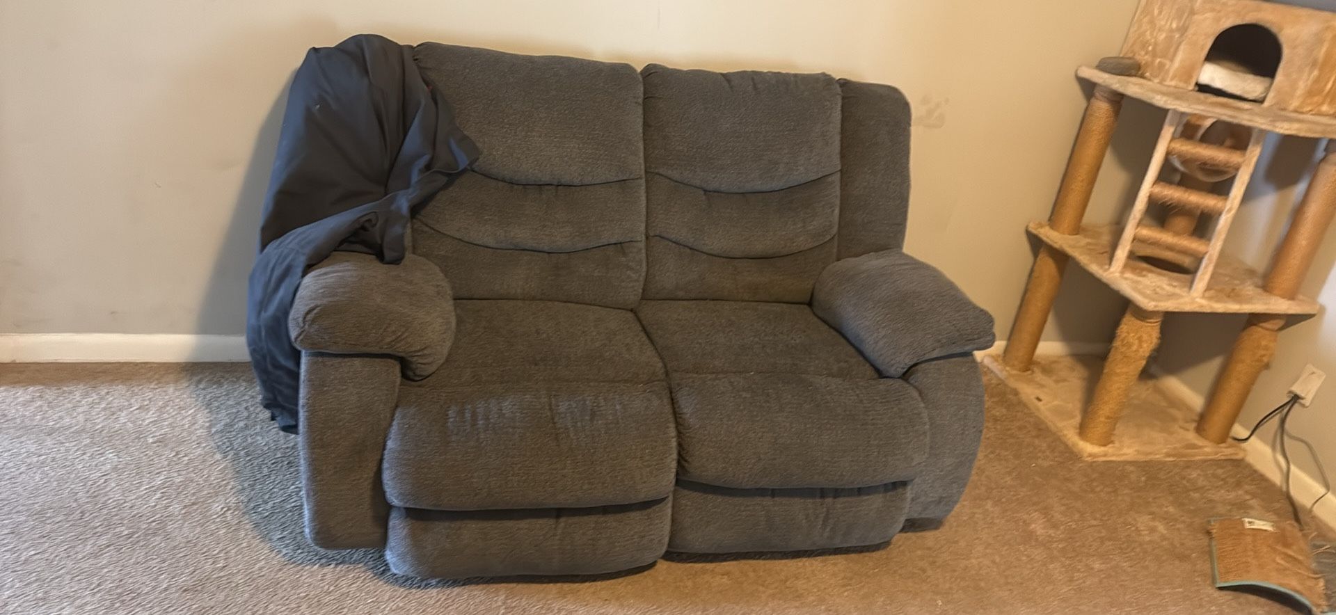 Reclining Loveseat