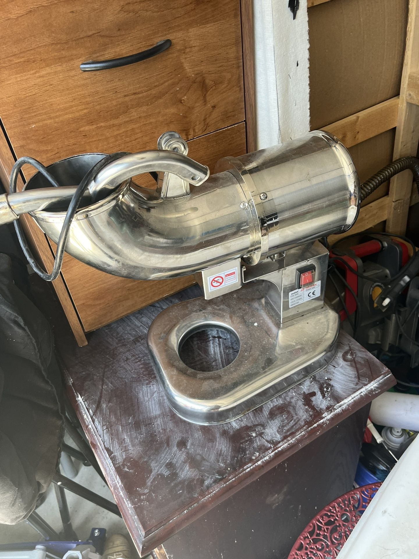 Snow cone Machine