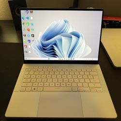 Asus ROG zephyrs G14 - 3k OLED Ryzen 9 8945hs, 32gb, RTX 4070